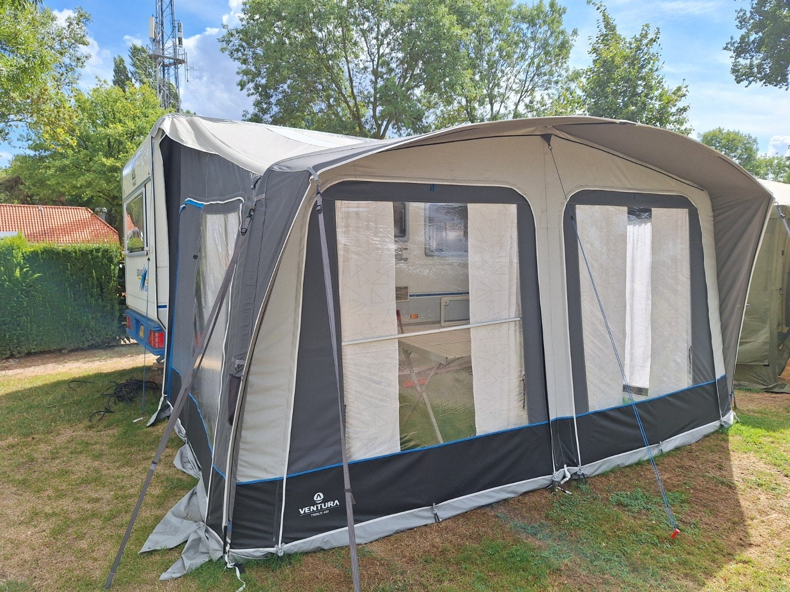 Ventura Trinus 400 air voortent - Antraciet-Blauw, Ophalen, Zo goed als nieuw, Polyester, Unico Ventura