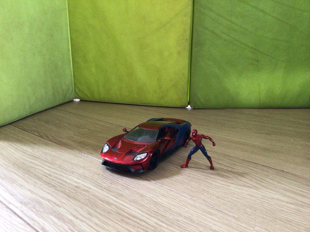 Spider-Man actiefiguur met ijzeren auto, Ophalen of Verzenden, Gebruikt