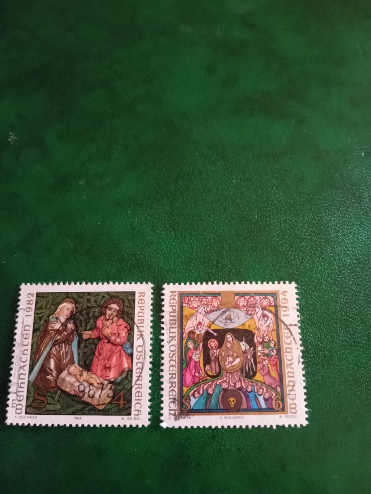 Oostenrijkse kerstzegels 1982 en 1994, Postzegels en Munten, Ophalen of Verzenden, Gestempeld