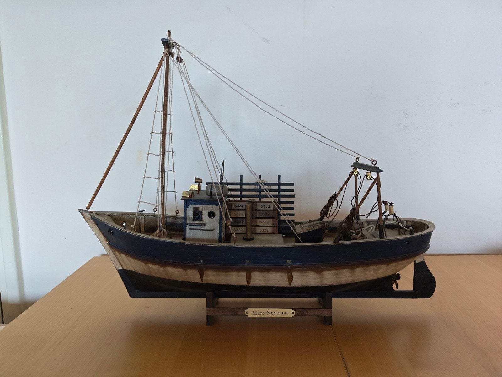 Gedetailleerd model van een vissersboot - 'Mare Nostrum', Ophalen of Verzenden, Gebruikt, Groter dan 1:32, Overige merken