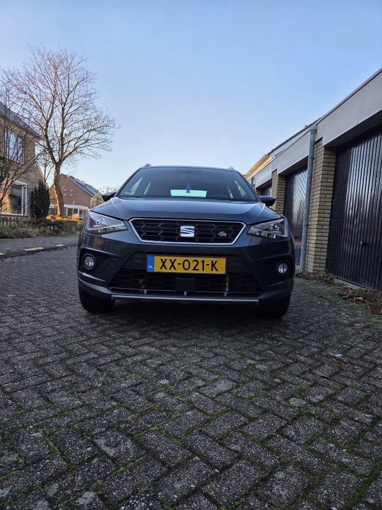 Seat Arona 1.0 TSI 115pk 2019 Grijs, Auto's, 1112 kg, Arona, Adaptieve lichten, Alcantara