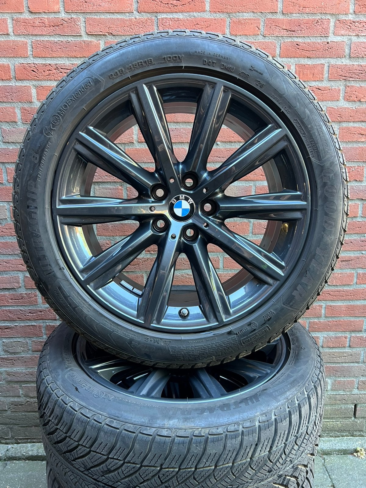 ZEER NETTE ORIGINELE BMW 5 SERIE G30 G31 LM VELGEN 684 MOE, Ophalen, 18 inch, Banden en Velgen, Winterbanden