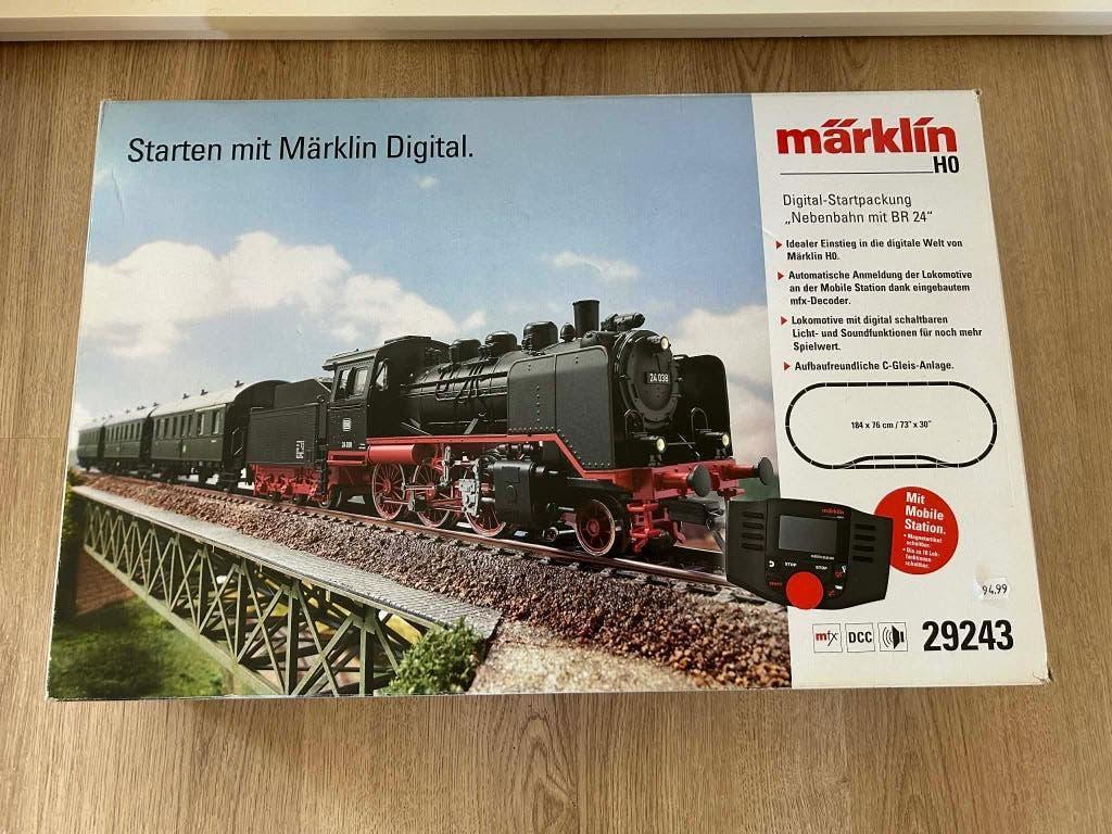 Marklin 29243 Starterset + 24904 Uitbreidingset, Wisselstroom, Treinset, Ophalen of Verzenden, Zo goed als nieuw