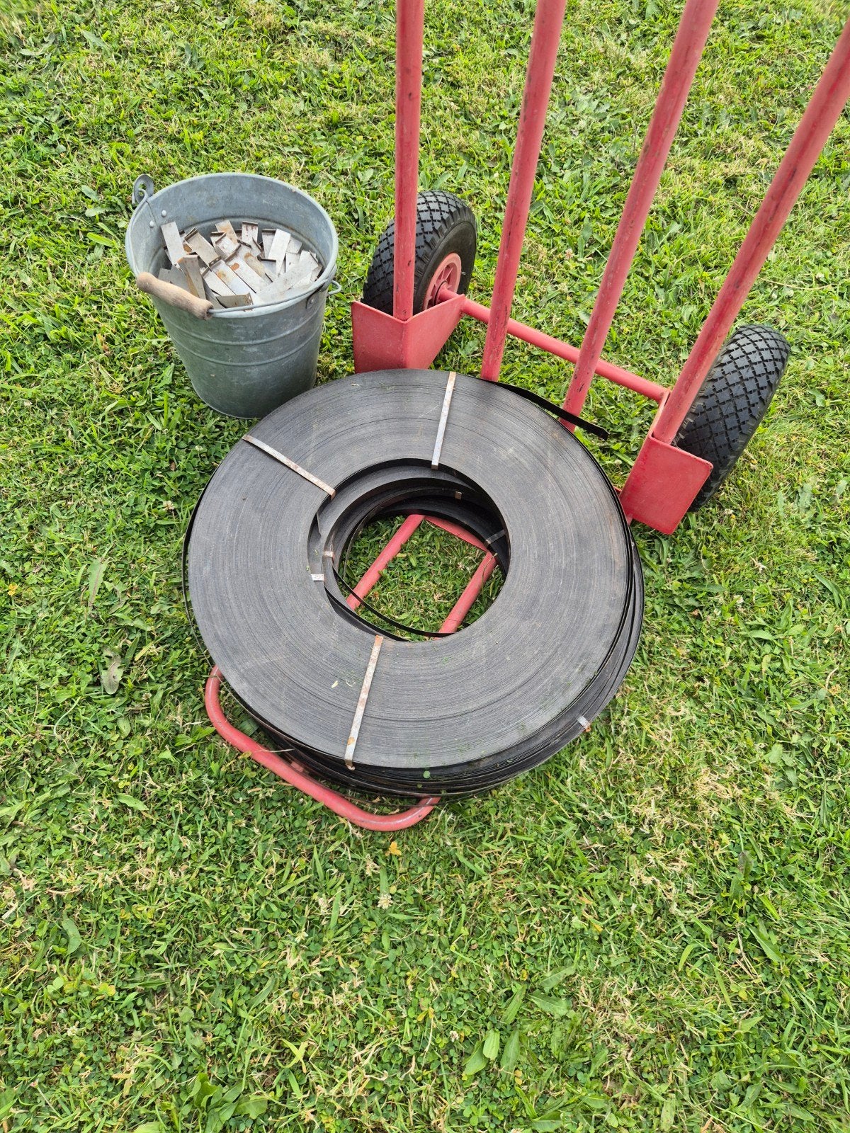 Zwart gelakt staalband 16mm met gespen, Ophalen, Nieuw, IJzer
