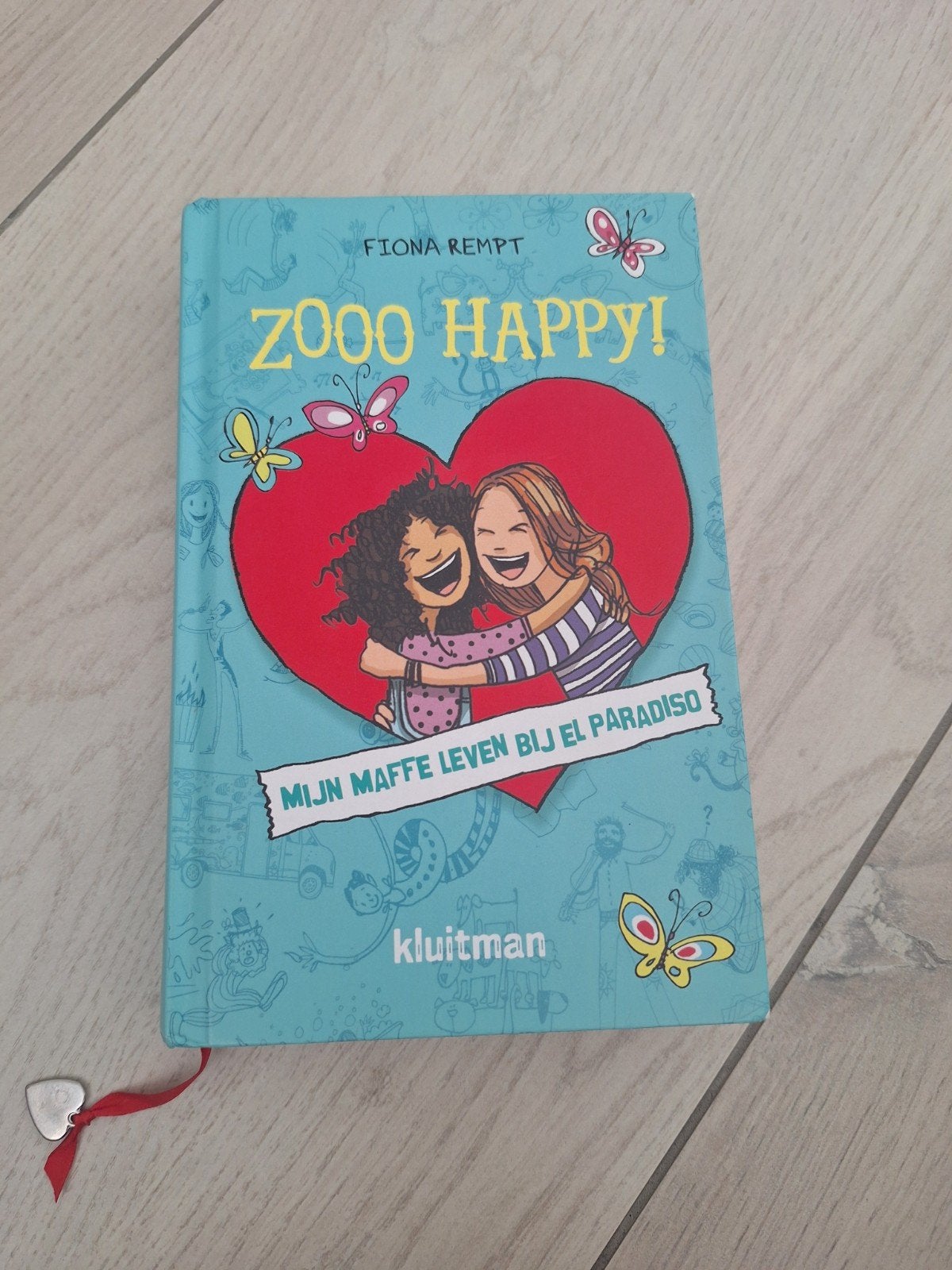 ZOOO HAPPY! Mijn maffe leven bij El Paradiso - Fiona Rempt, Ophalen of Verzenden, Zo goed als nieuw, Fiona Rempt, Fictie