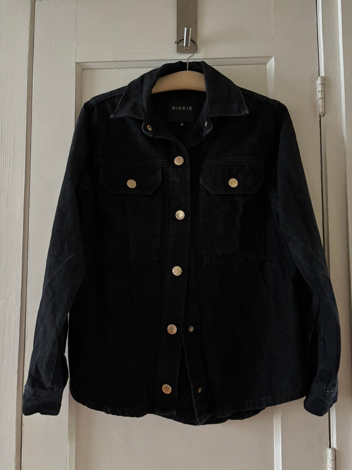 Nikkie jeans overhemdblouse in maat 36 i, Ophalen of Verzenden, Zo goed als nieuw, Maat 36 (S), Zwart