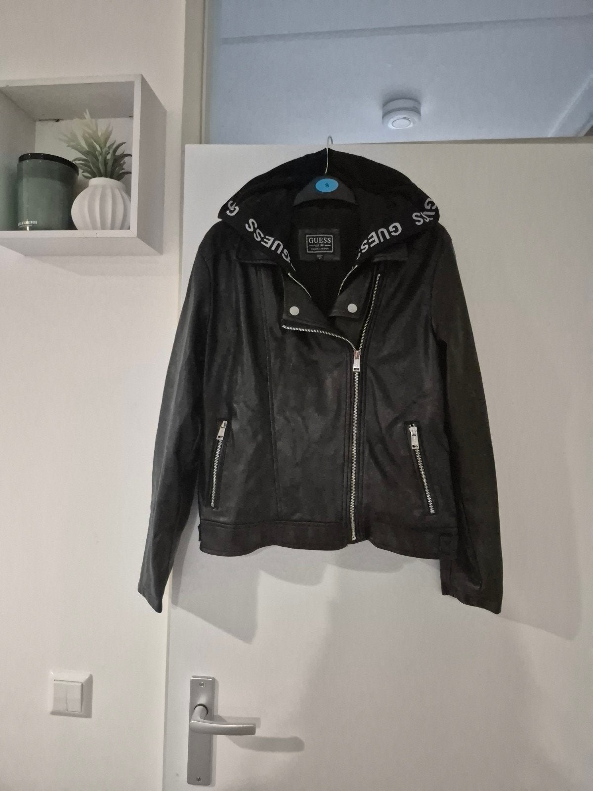 Guess Zwart Leren Jasje met Capuchon - Maat 36, Kleding | Dames, Guess, Zwart, Ophalen of Verzenden, Zo goed als nieuw