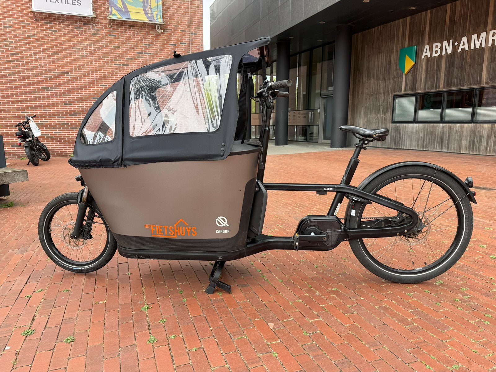 Carqon Classic bakfiets met deurtje – zeer goed onderhouden, Fietsen en Brommers, Fietsen | Bakfietsen, Ophalen, Nieuw