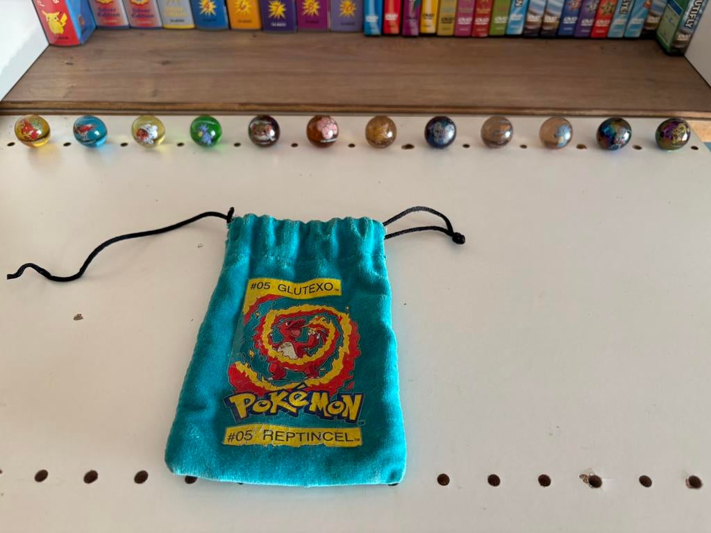 Vintage pokemon knikkers, Ophalen, Zo goed als nieuw