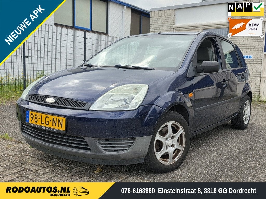 Ford Fiesta 1.3 Core 5-Deurs Stuurbekr. Nw APK ✅, Auto's, 100 kg, 1299 cc, Gebruikt, 4 cilinders