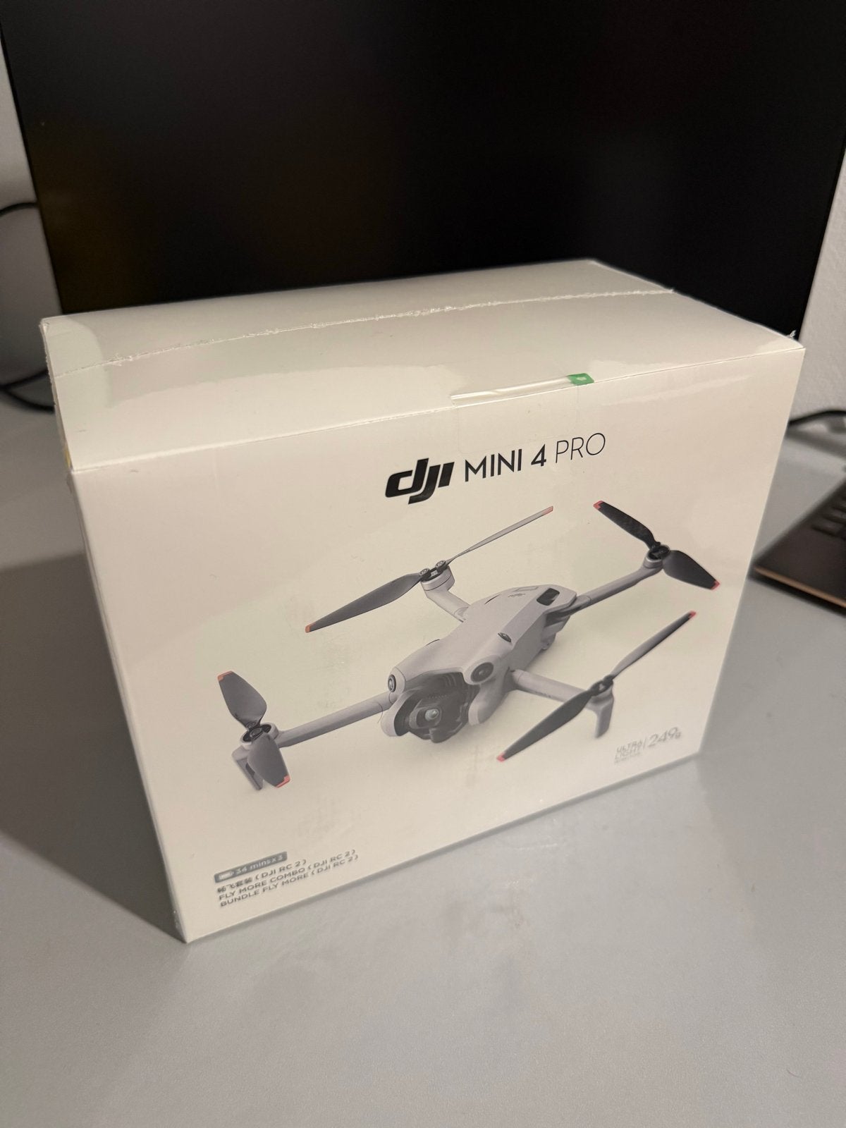 DJI Mini 4 Pro Fly More Combo - Nieuw en Verzegeld, Audio, Tv en Foto, Drones, 30 tot 45 minuten, Cameradrone, Nieuw, Ophalen of Verzenden