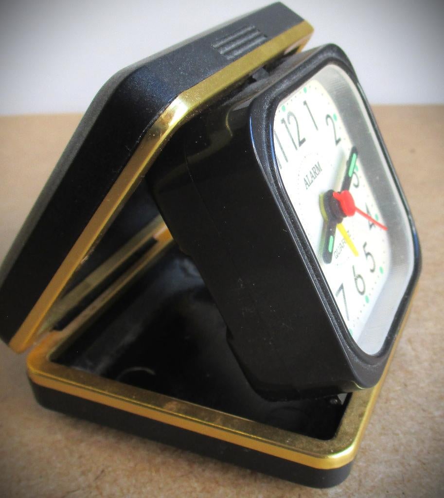 Wekker~Reiswekker~Vintage Opklapbaar wekkertje, Ophalen of Verzenden, Gebruikt, Analoog
