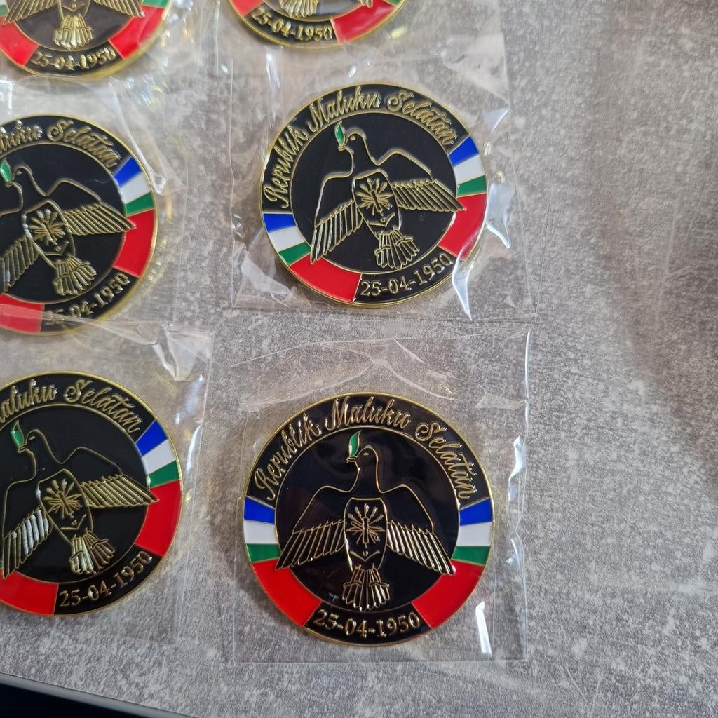 Maluku pombo speldjes €10 ps, Ophalen of Verzenden