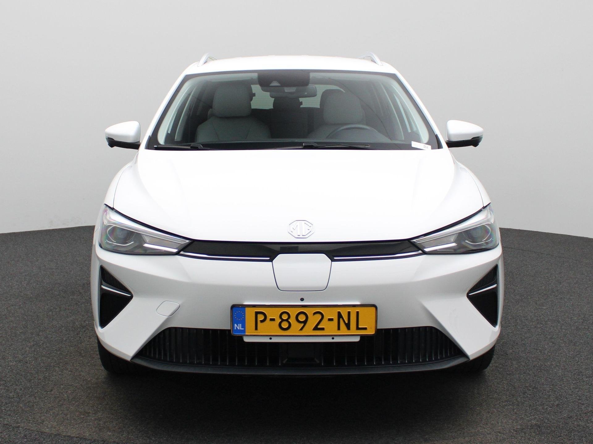 MG MG5 Electric Standard Range Luxury 50 kWh | WORDT VERWACH, Auto's, 12 maanden, Gebruikt, Wit, 177 pk