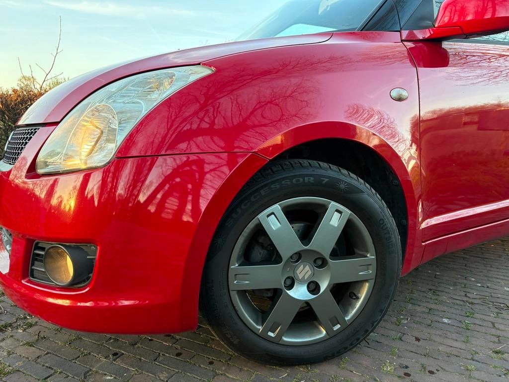 Suzuki Swift 1.3 Base STOELVERWARMING/NIEUWE APK/LMV/AIRCO, Stof, Gebruikt, 400 kg, Swift