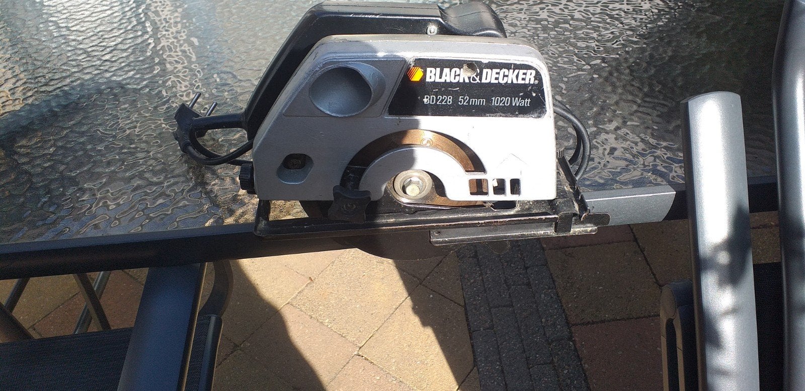 Black & Decker Cirkelzaag 1050W - Gebruikt maar functioneel, Doe-het-zelf en Verbouw, Gebruikt, Cirkelzaag, 600 tot 1200 watt