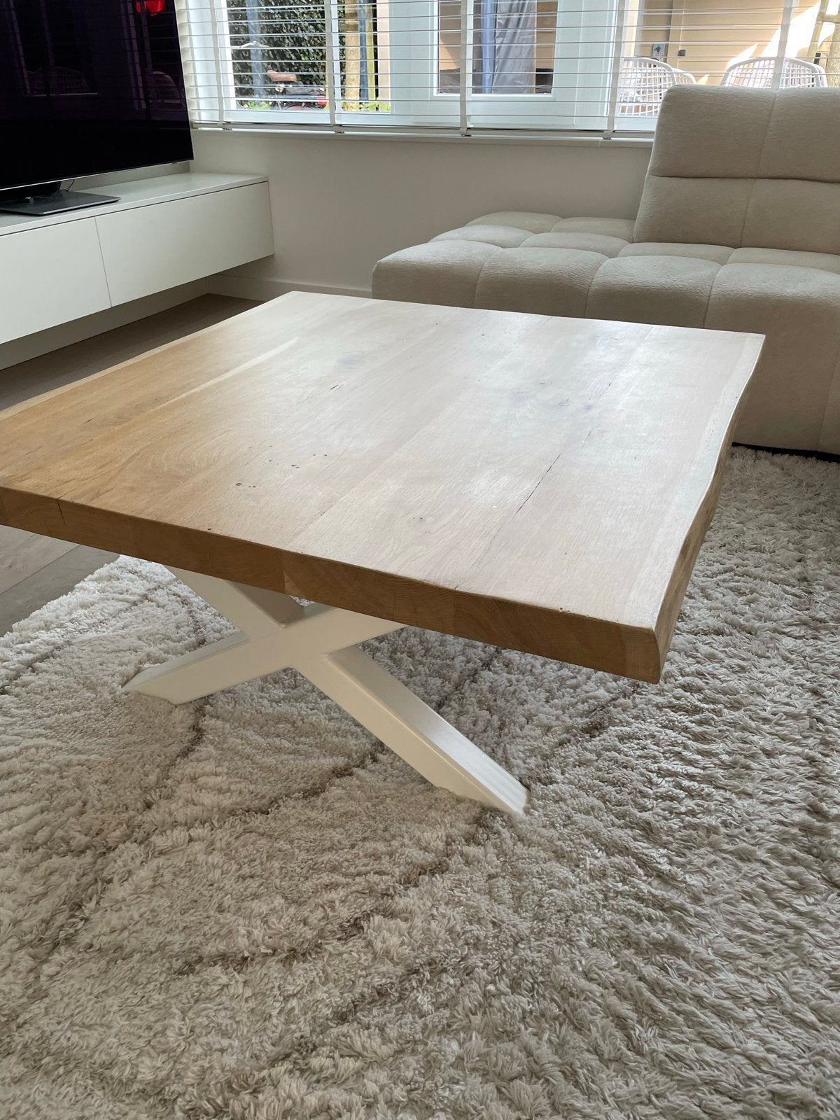 Salontafel Eikenhout 100x100 cm met wit onderstel, Ophalen, 100 tot 150 cm, Zo goed als nieuw, 5 – 50