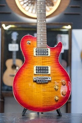 Gezocht Line 6 JTV59 James Tyler Variax cherry sunburst, Ophalen, Gebruikt, Solid body, Overige merken