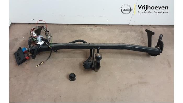 Trekhaak van een Opel Grandland X (Grandland X 17-), Gebruikt, -, -, Opel