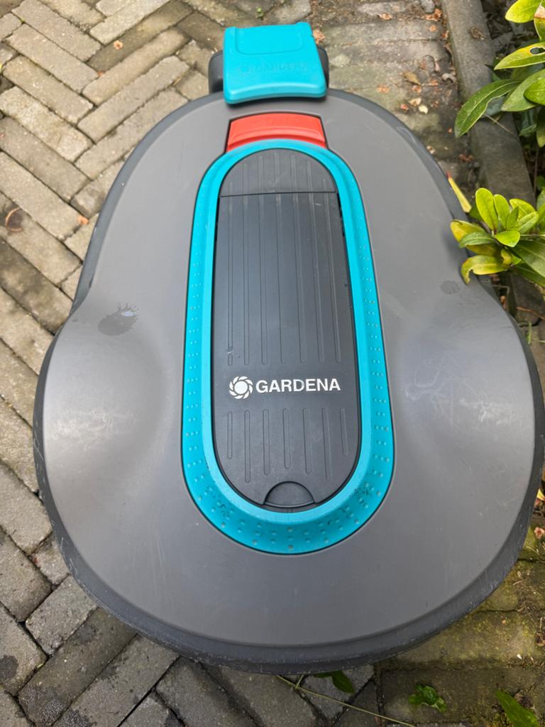 Gardena robotmaaier SILENO life 750 (accu te vervangen), Tuin en Terras, Robotmaaiers, Ophalen, Gebruikt, 20 tot 25 cm
