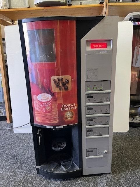 DE 7100 wittenborg proffesionele koffiemachine, Ophalen, Gebruikt, Combi, Gemalen koffie