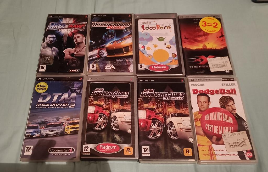 8 x PSP games/films, Spelcomputers en Games, Spelcomputers | Sony PSP, Met games, Zwart, Ophalen of Verzenden, Zo goed als nieuw
