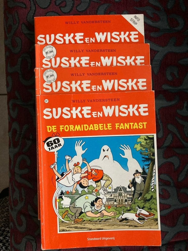 Suske en Wiske 2 Witte Zwanen Zwarte Zwanen (AH uitgave) + 2, Meerdere stripboeken, Ophalen of Verzenden, Zo goed als nieuw