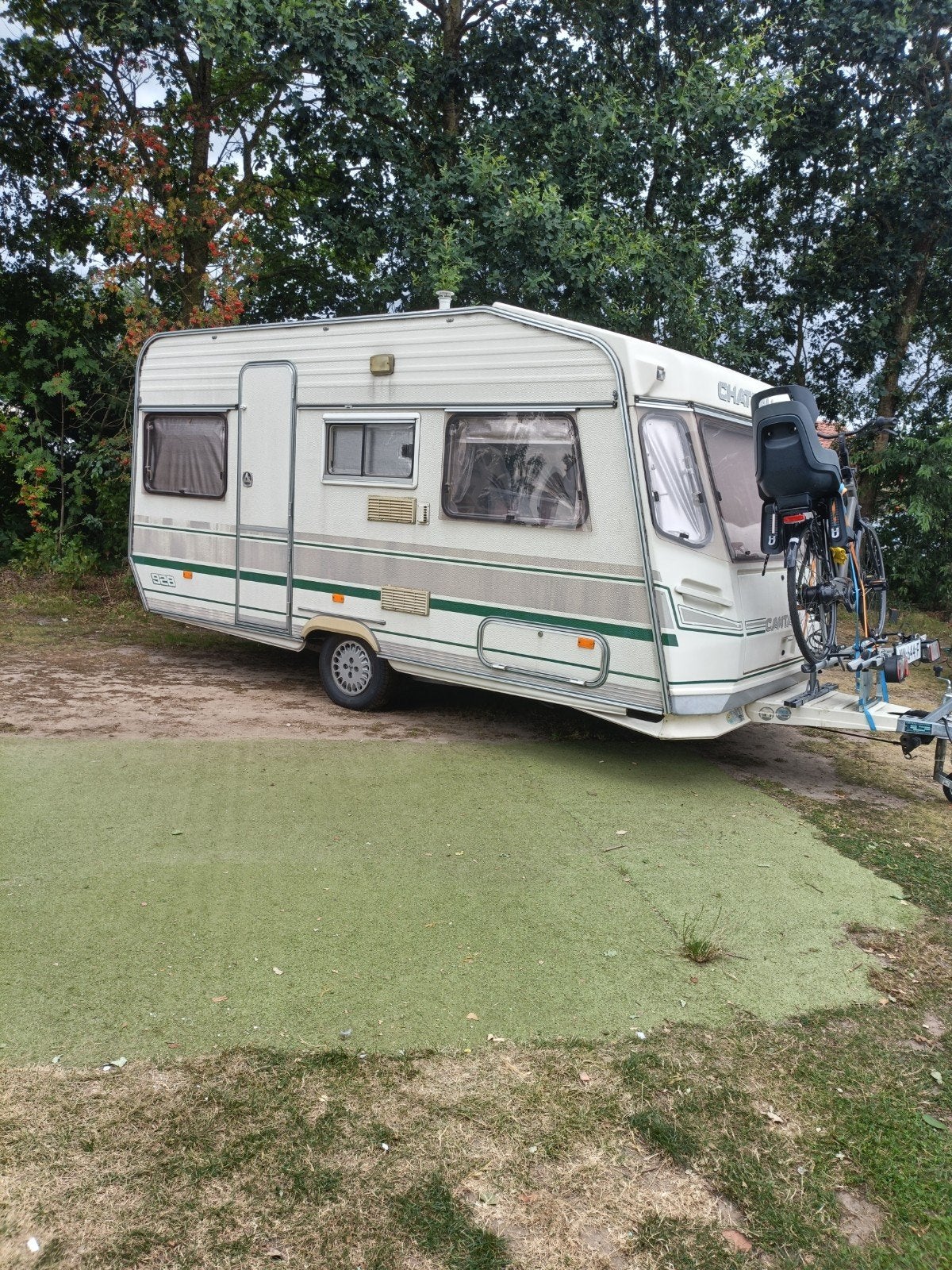Chateau Cantara 450 met stapelbed en voortent, Chateau, Luifel, 750 - 1000 kg, Particulier