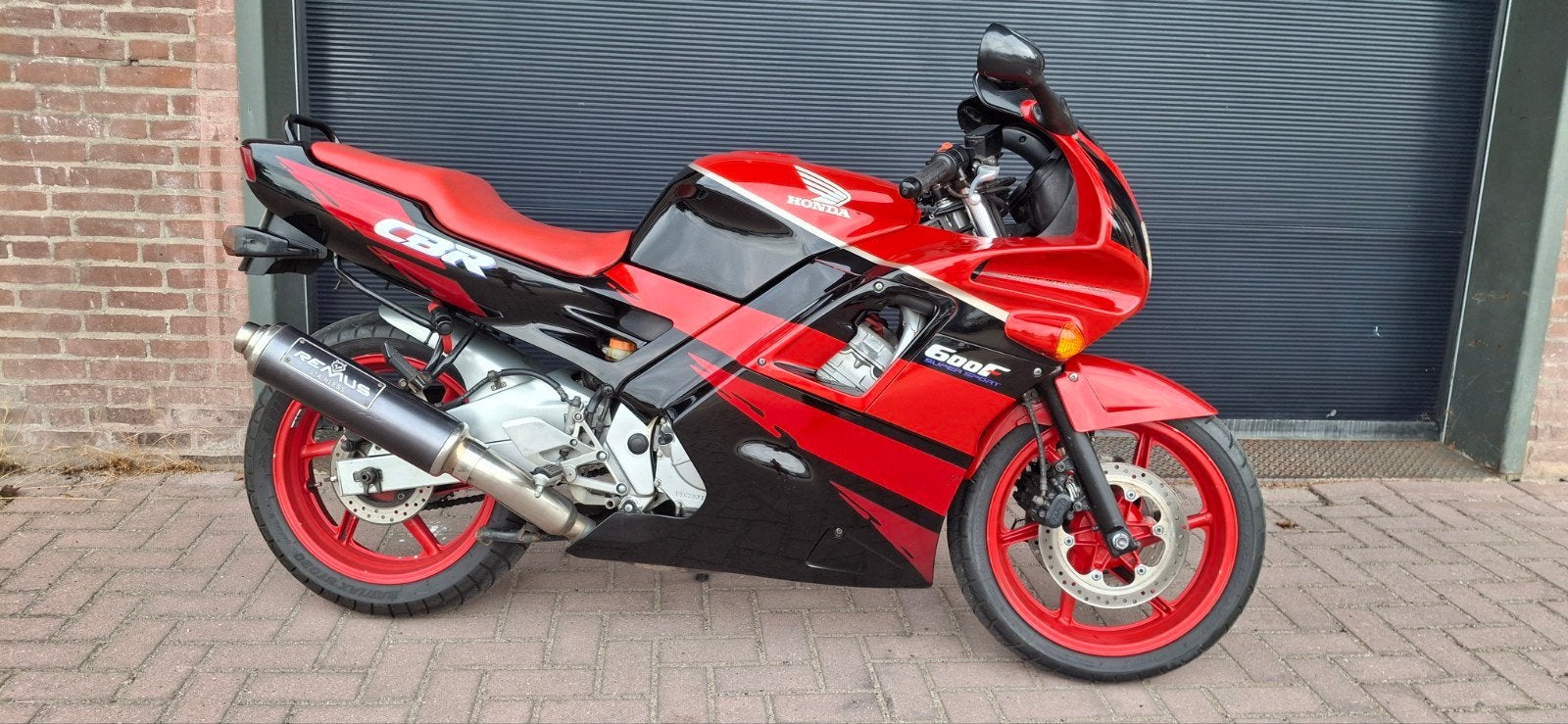 Honda cbr600f zeer nette staat remus uitlaat, Particulier