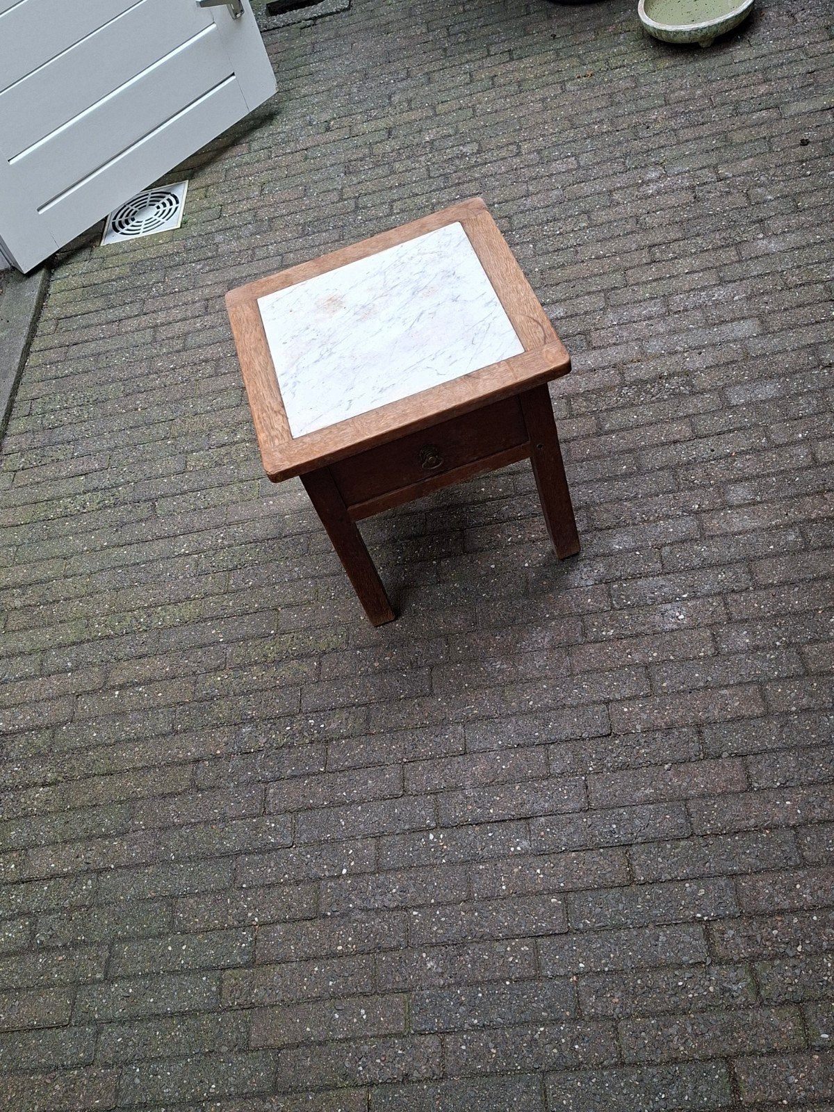 Houten bijzettafel met marmeren blad, 40x40 cm, Ophalen, Minder dan 45 cm, Minder dan 55 cm, Gebruikt