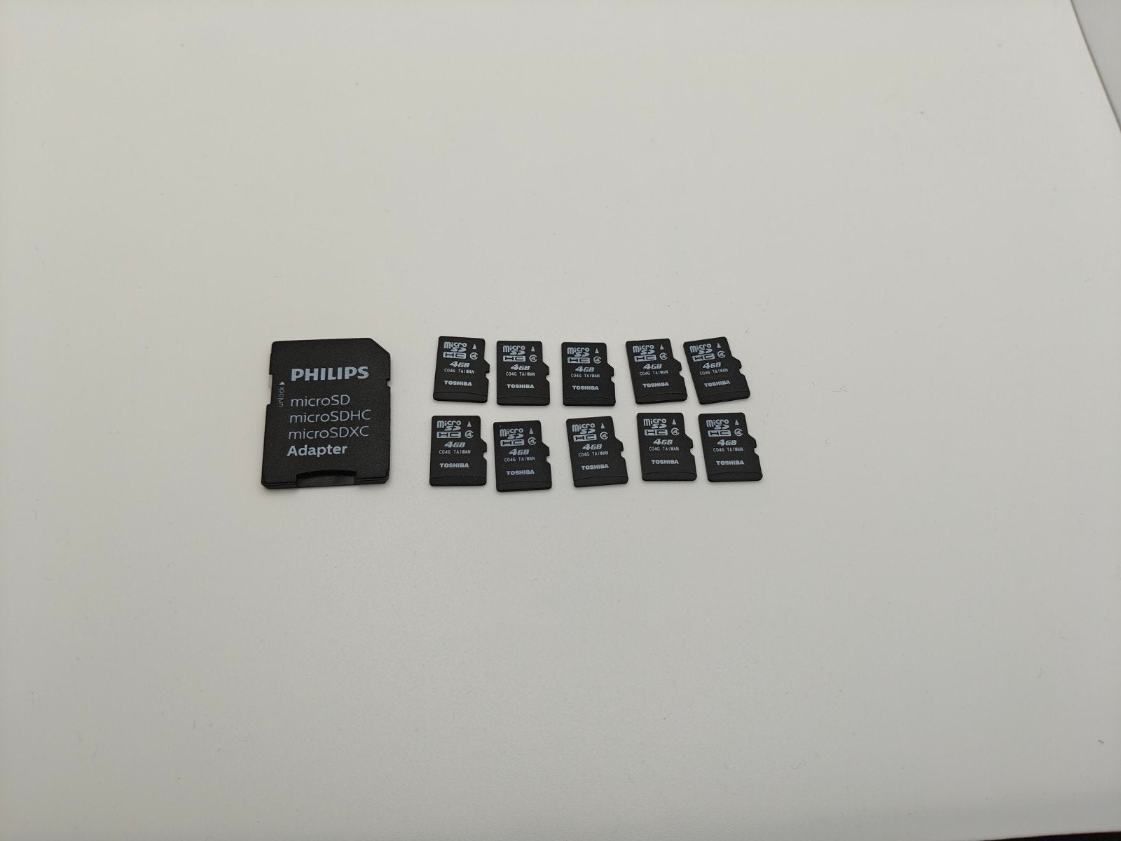 Originele Nintendo 2DS / 3DS SD-kaarten 10X 4GB TOSHIBA SD, 1 speler, Ophalen of Verzenden, Zo goed als nieuw, Vanaf 18 jaar