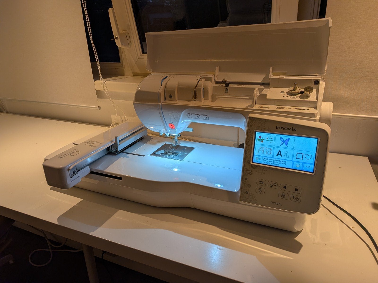 Brother Innov-is NV880E borduurmachine, Hobby en Vrije tijd, Ophalen, Zo goed als nieuw, Machineborduren, Borduurmachine