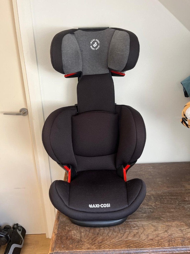 Maxi-Cosi Rodifix AirProtect + Beschermer, Ophalen, Verstelbare rugleuning, 15 t/m 36 kg, Zo goed als nieuw