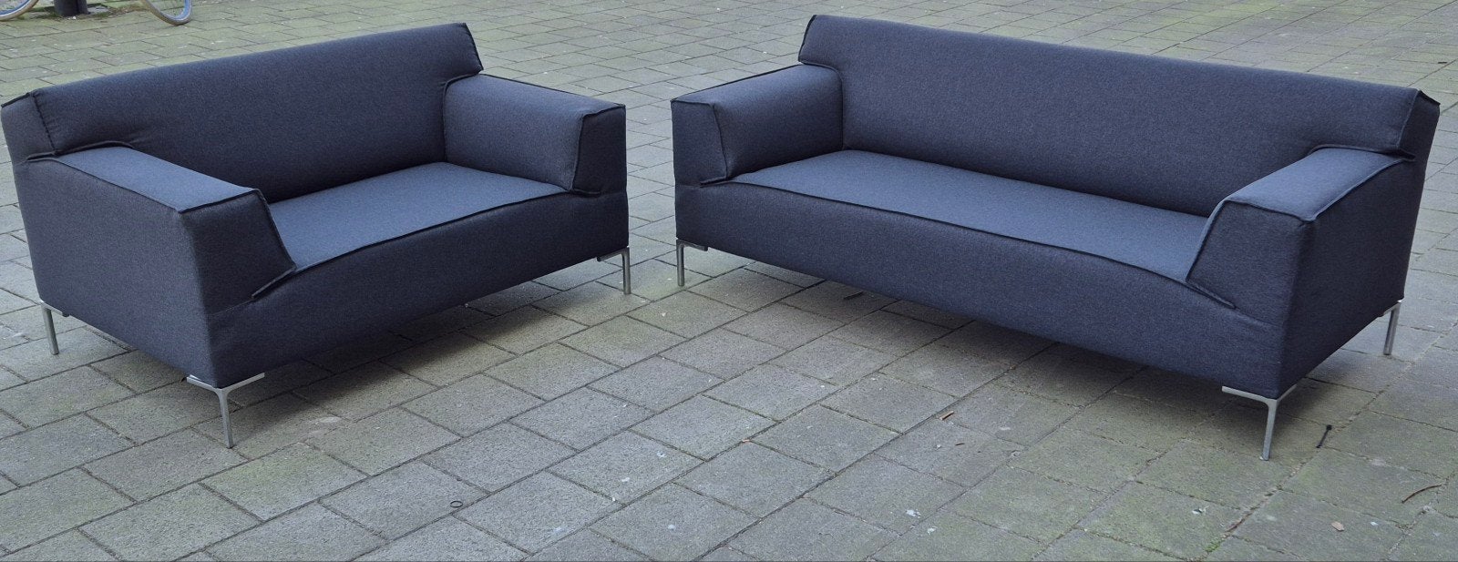 Design On Stock Bloq Bank 2,5 + 1,5 zit stof antraciet grijs, Ophalen, Zo goed als nieuw, Stof, Faya lobi pode bert plantagie stijl