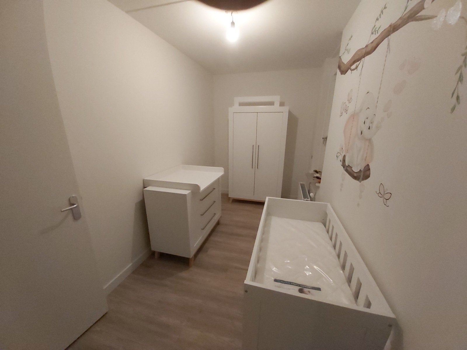 Complete Babykamer Set: Ledikant, Commode en Kledingkast, Ophalen, Zo goed als nieuw, Jongetje of Meisje