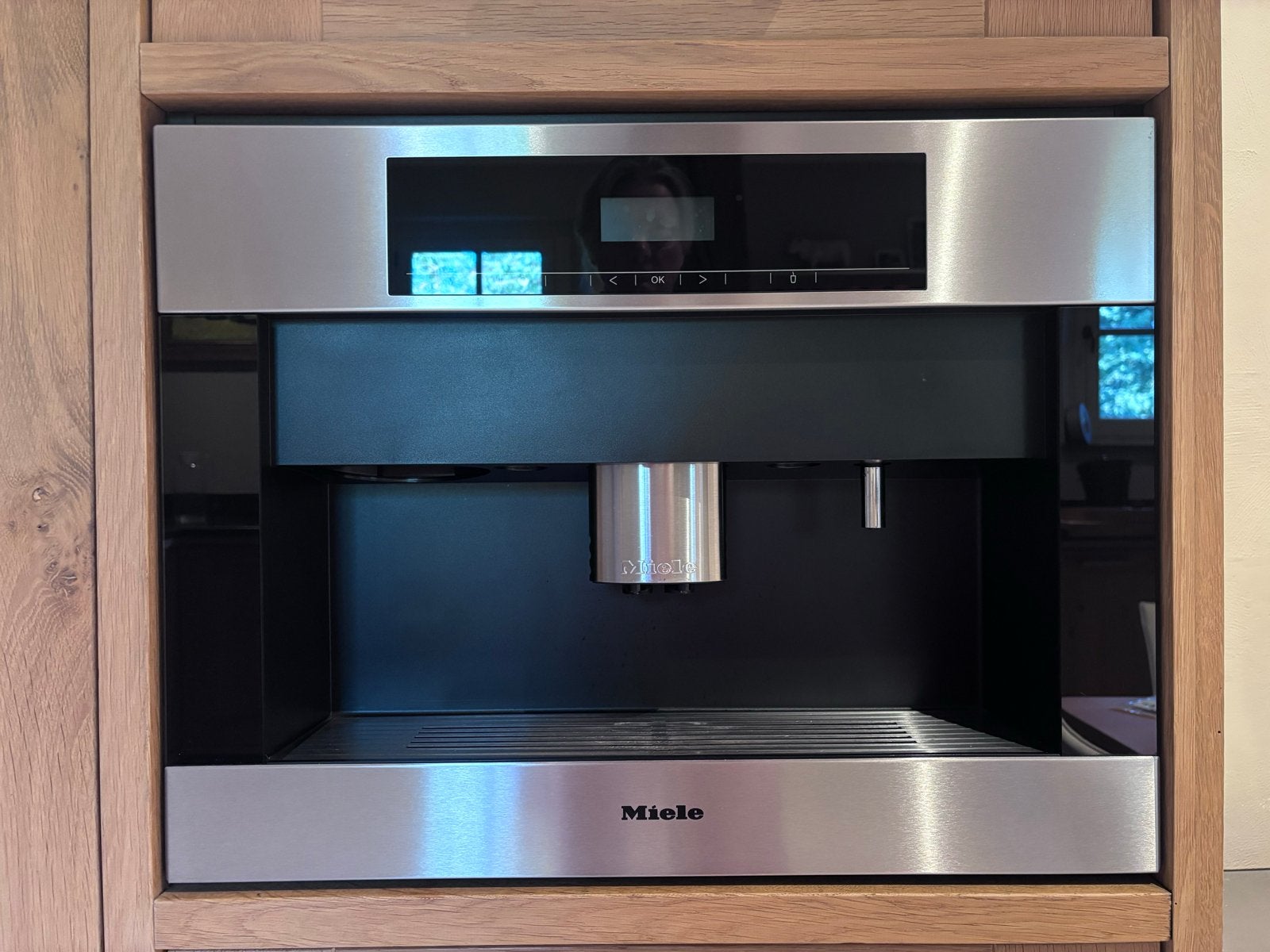 Miele CVA 5060 Inbouw Koffiemachine, Witgoed en Apparatuur, Ophalen, Afneembaar waterreservoir, 10 kopjes of meer, Koffiemachine