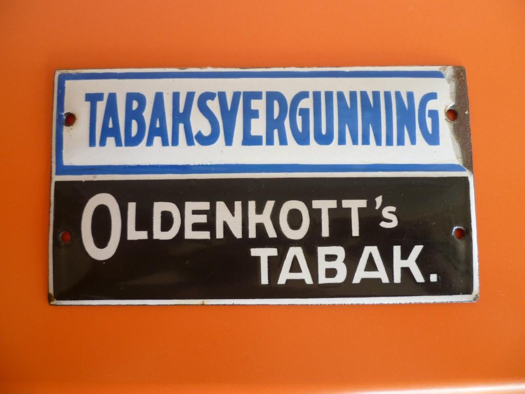 EMAILLE DEURPOSTJE"OLDENKOTT'S TABAK/VERGUNNING"UIT JAREN 30, Ophalen of Verzenden, Gebruikt, Reclamebord