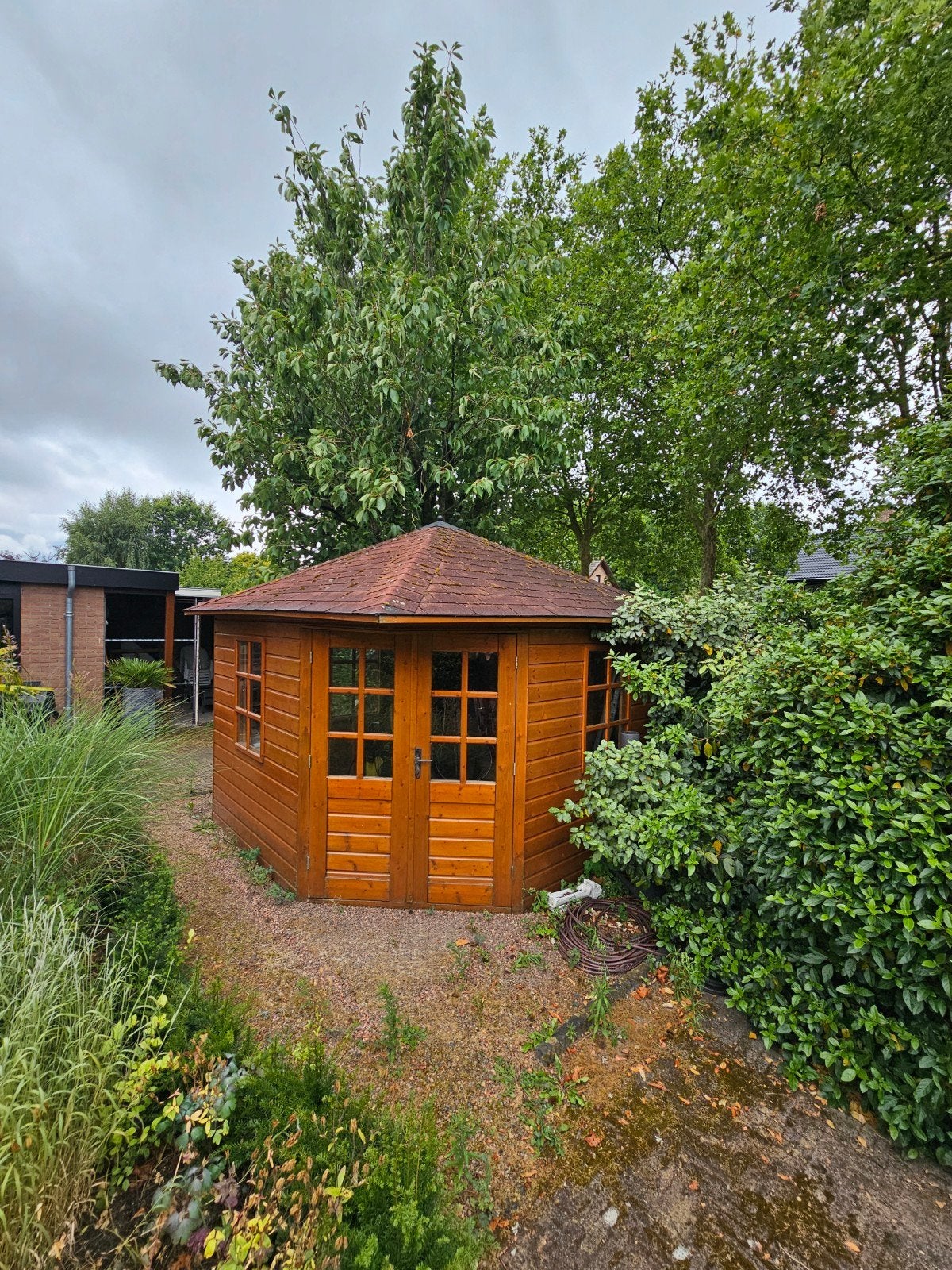 Houten Tuinhuis/blokhut met Dubbele Deuren en Ramen, Tuin en Terras, Tuinhuizen, Ophalen, Gebruikt, 250 tot 500 cm