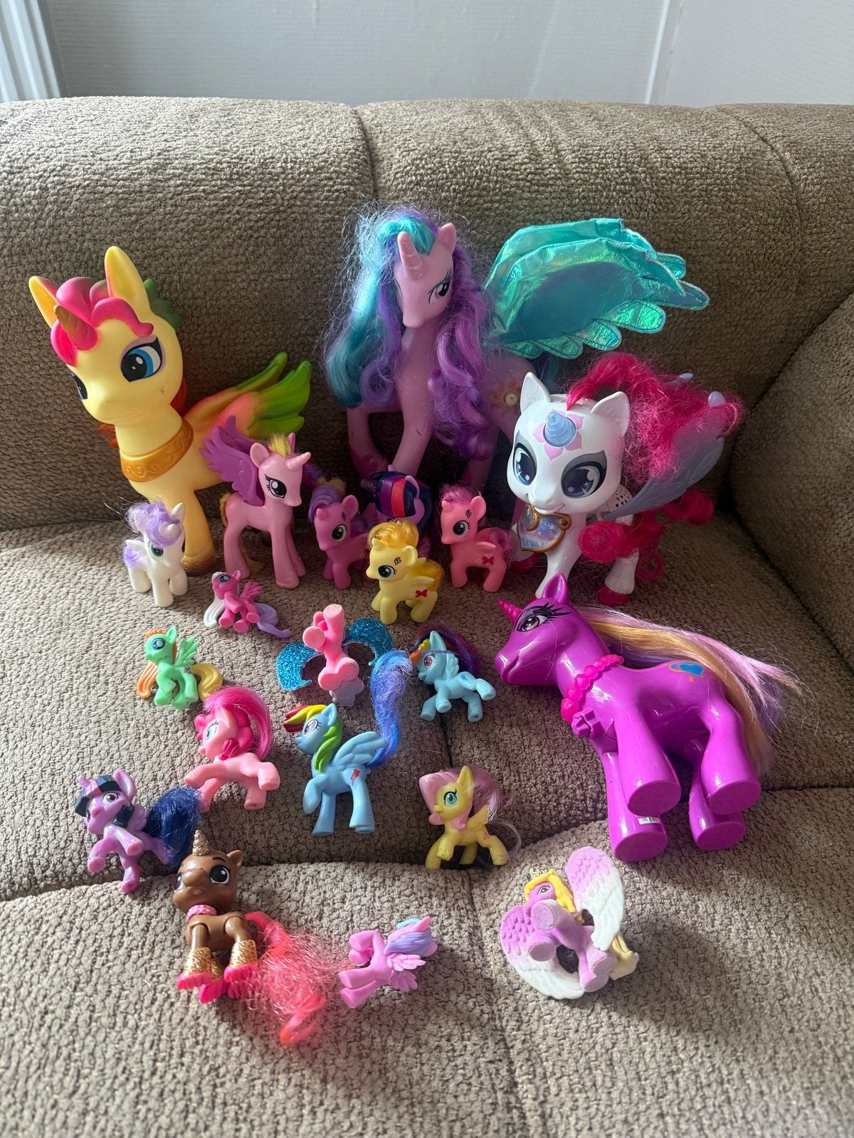 21 My Little Pony figuren, Ophalen of Verzenden, Gebruikt