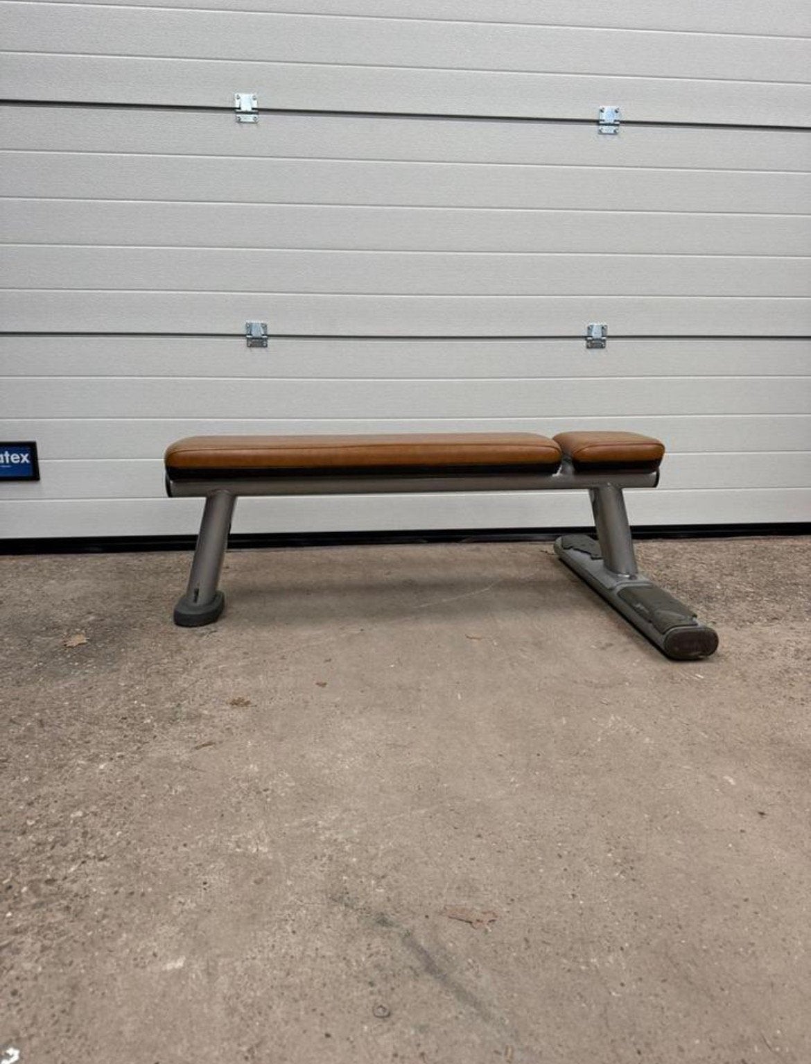 Life Fitness Flat bench / Benchpress / bankje, Sport en Fitness, Fitnessmaterialen, Ophalen, Benen, Gebruikt, -