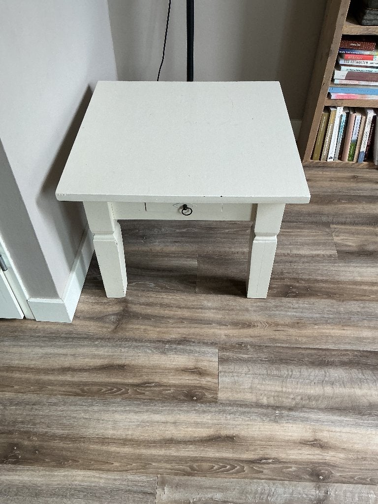 Koloniale bijzettafel, Gebruikt, Klassiek brocante, 55 tot 75 cm, Rechthoekig