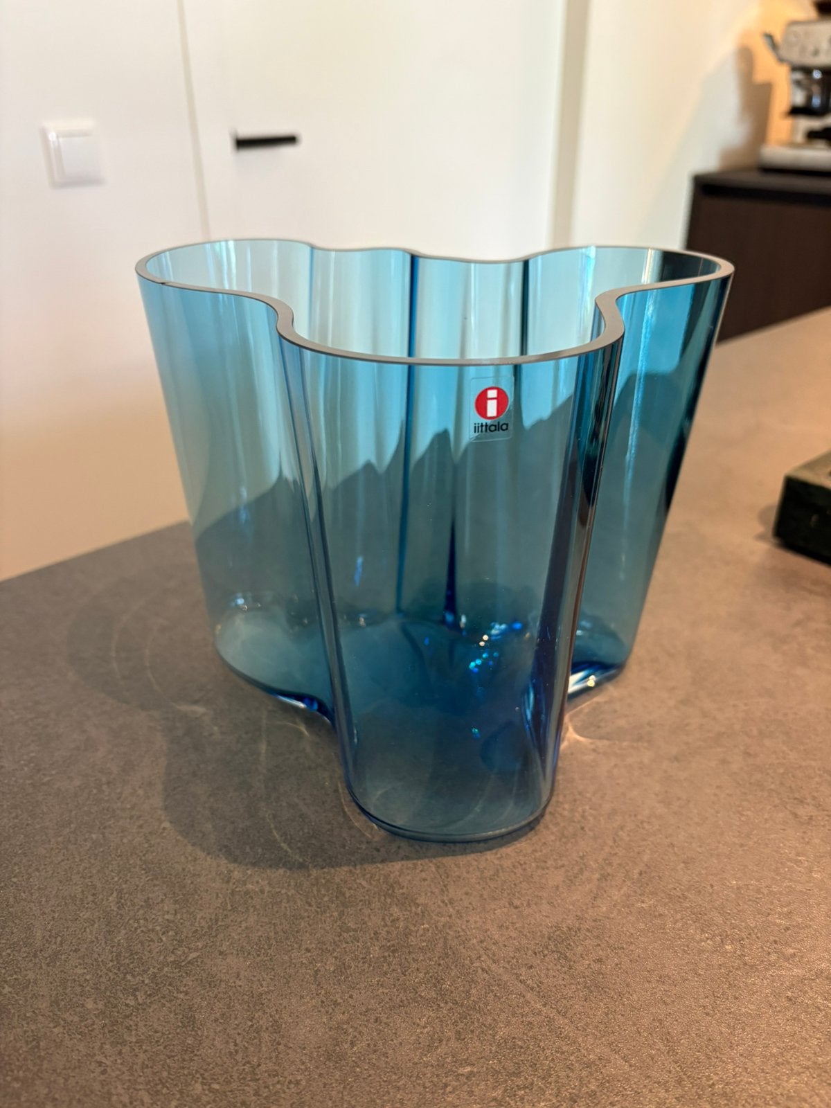 Iitala alvar aalto vaas blauw, Handgemaakt, Blauw, 16 cm, Ophalen of Verzenden