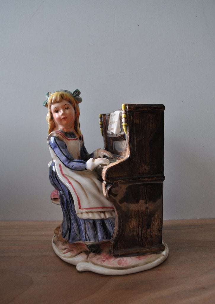 Vintage Beeldje Meisje Piano 19 cm, Antiek en Kunst, Ophalen