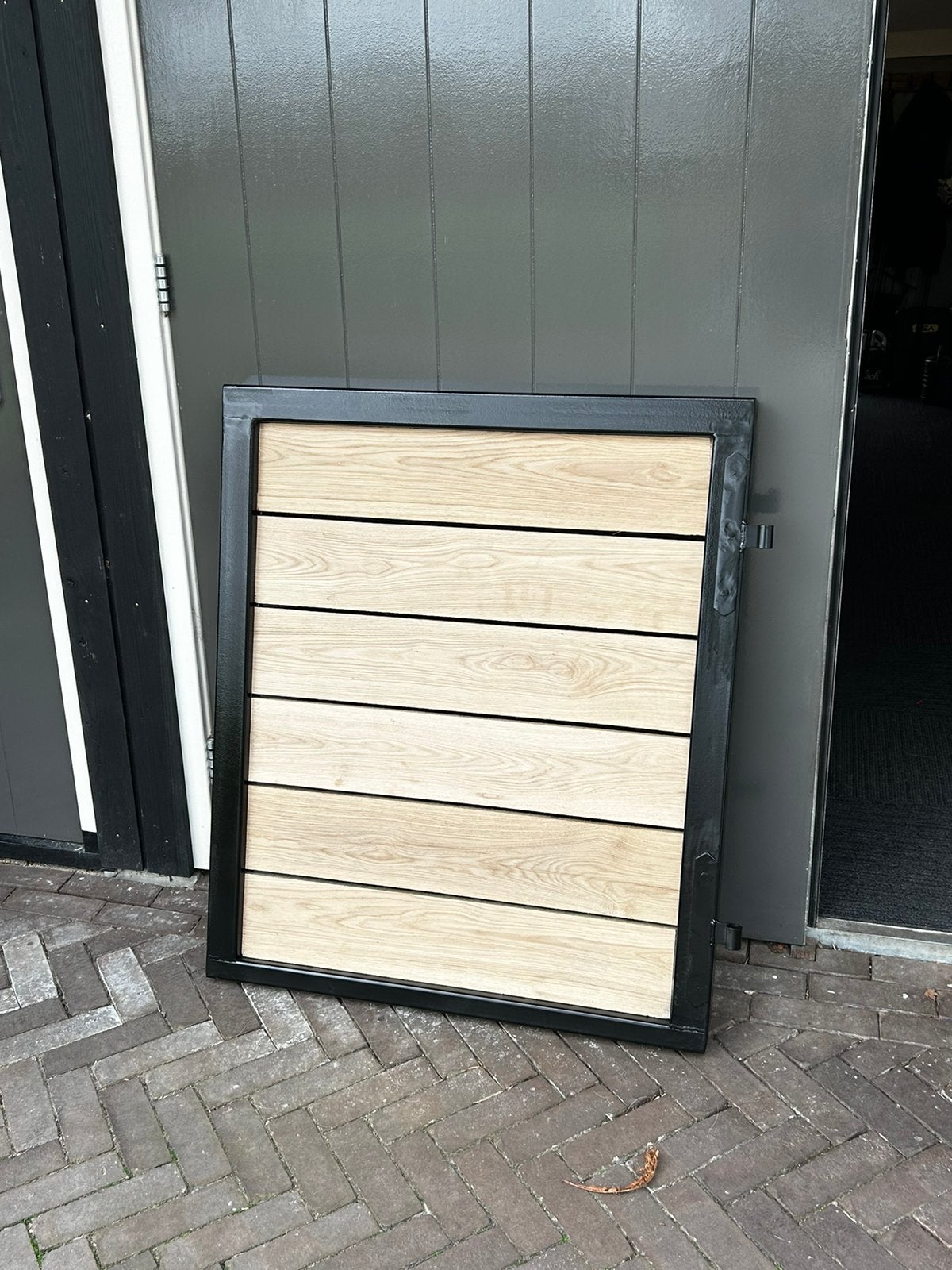 Hek / Poort hout metaal, Tuin en Terras, 1 tot 2 meter, Minder dan 3 meter, Nieuw, Ophalen of Verzenden