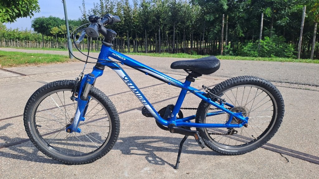 Mountainbike Specialized Hotrock 20 inch kind, Fietsen en Brommers, Gebruikt, Hardtail, Velgrem, Ophalen