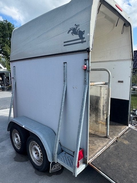 Nette Paardentrailer, merk: Saris, Ophalen, Gebruikt, Hout, 2-paards trailer