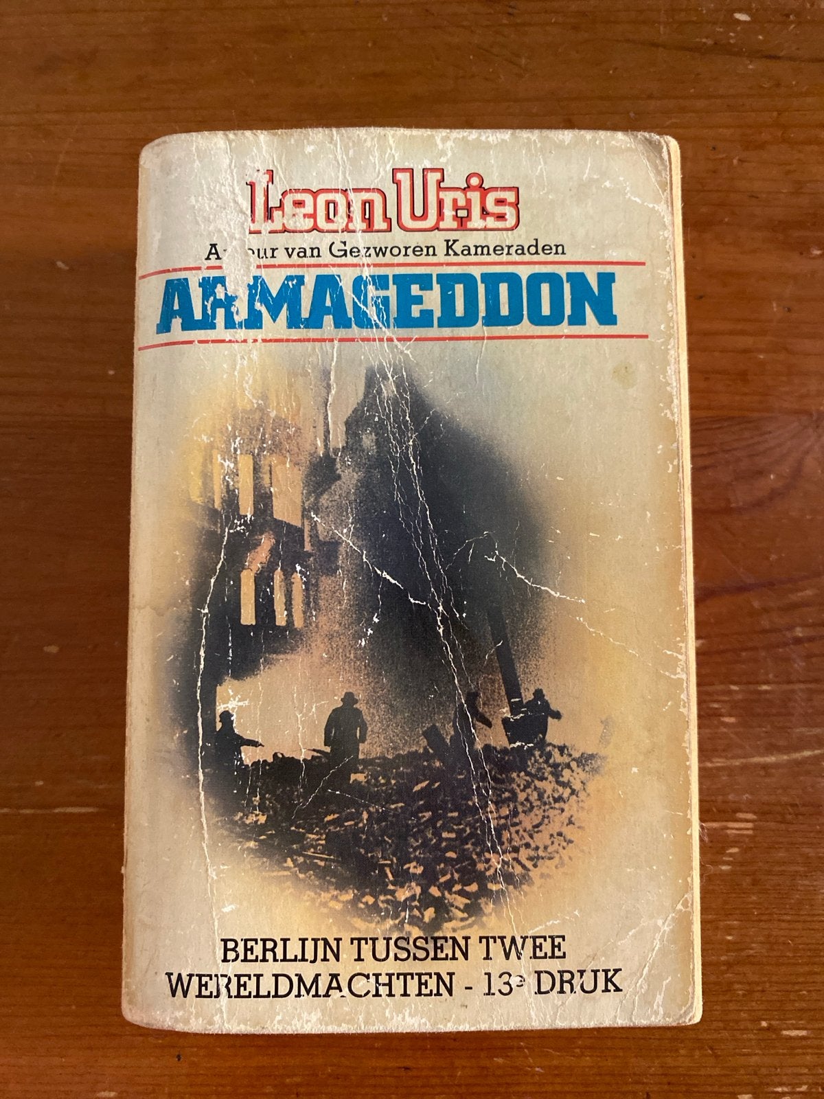 Armageddon - Leon Uris (Hollandia Pockets), Ophalen of Verzenden, Gelezen, Nederland