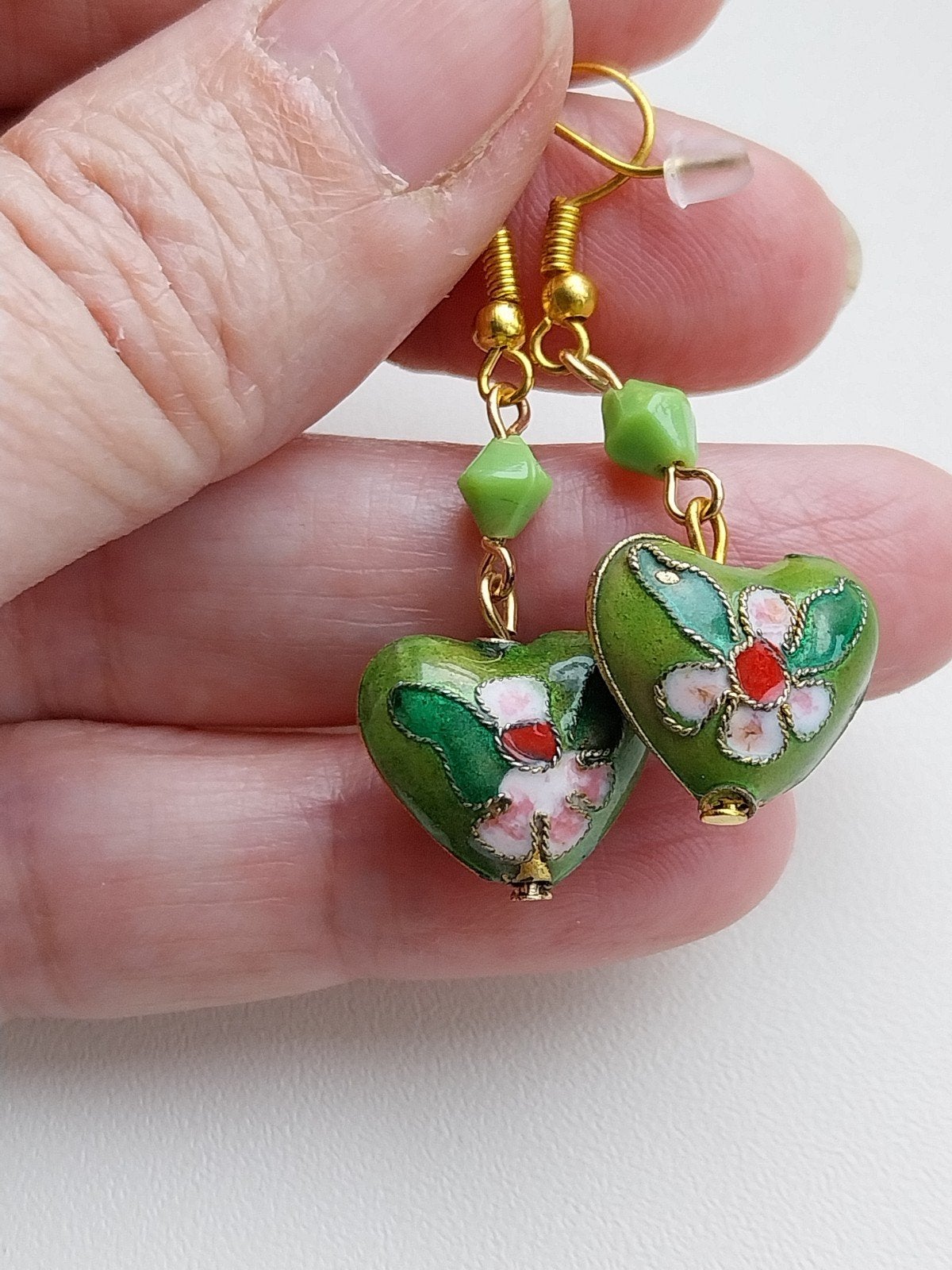 Cloisonne groen hart met bloem oorbellen #2385, Overige materialen, Hangers, Verzenden, Zo goed als nieuw