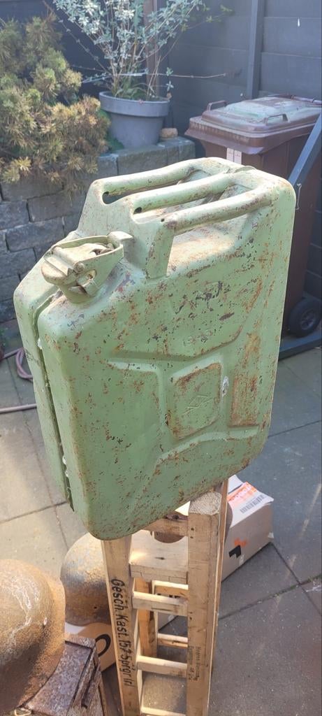 Engelse wo2 wd jerrycan 1943 te koop, Ophalen of Verzenden, Landmacht, Engeland, Overige typen