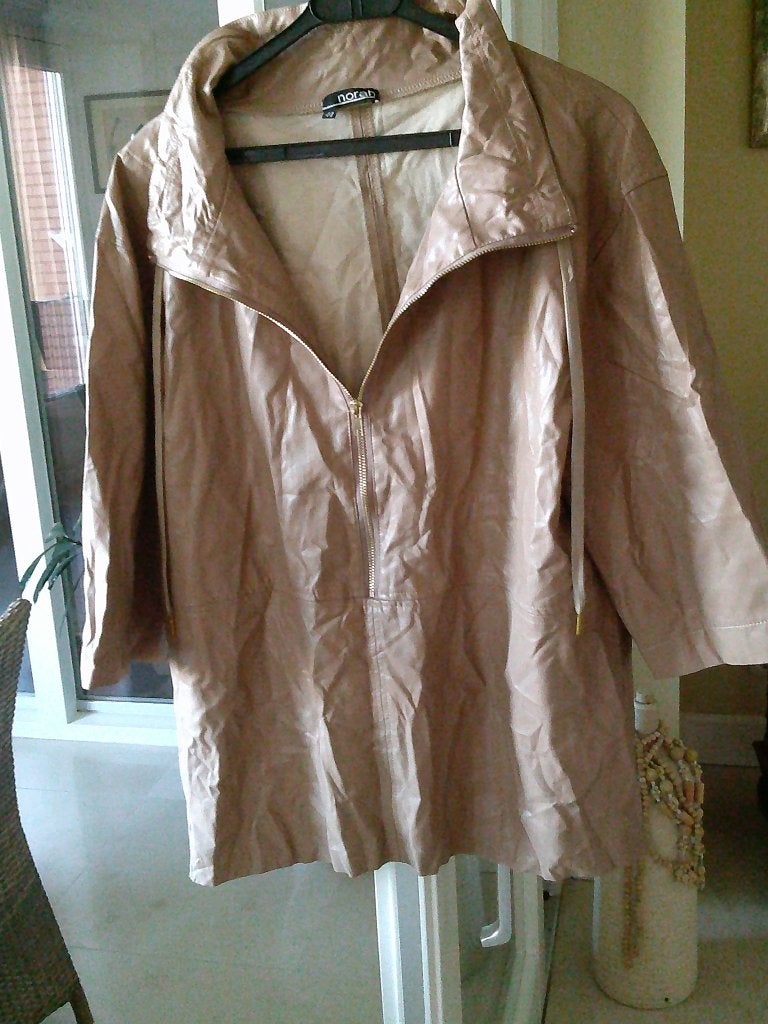 tuniek BLOUSE norah camel imitatie leer 44 -GRATIS zend, Verzenden, Zo goed als nieuw, Maat 42/44 (L), Bruin